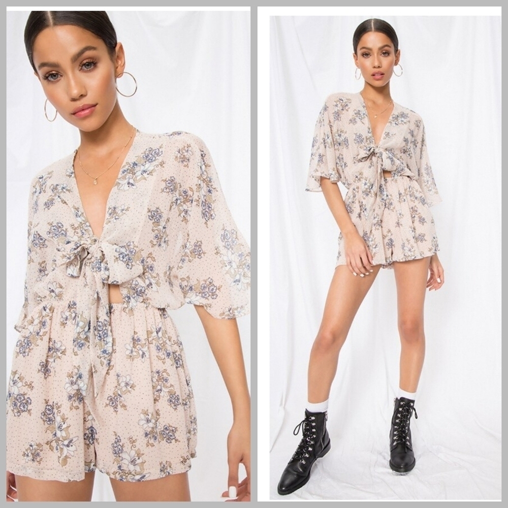 Superdown Jessi Tie Front Floral Romper Flutter Short Sleeves Size XXS